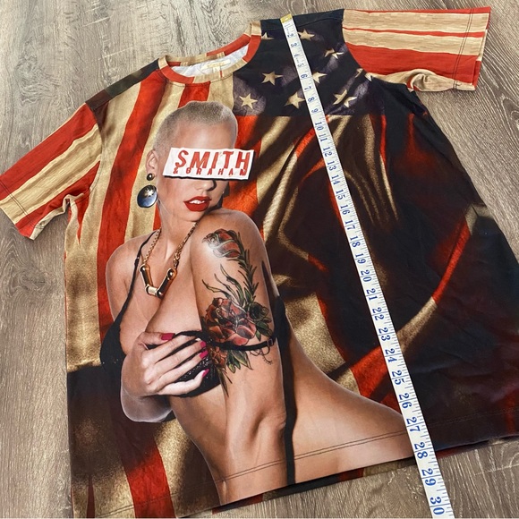 Smith & Graham Badass Bikini Tattooed Girl with American Flag Luxury Tee - Picture 8 of 13
